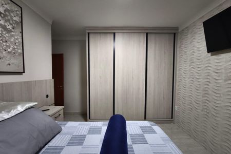 Casa à venda com 212m², 3 quartos e 3 vagas Casa à venda com 212m², 3 quartos e 3 vagasQuarto 2