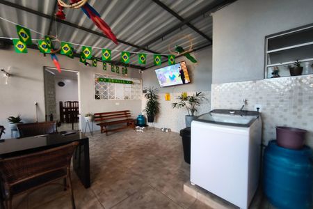 Casa à venda com 212m², 3 quartos e 3 vagas Casa à venda com 212m², 3 quartos e 3 vagasÁrea de Serviço