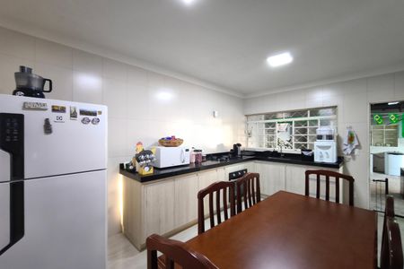 Cozinha de casa à venda com 3 quartos, 212m² em Parque Tropical, Campinas