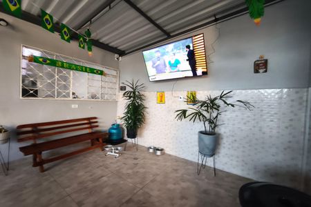 Casa à venda com 212m², 3 quartos e 3 vagas Casa à venda com 212m², 3 quartos e 3 vagasQuintal