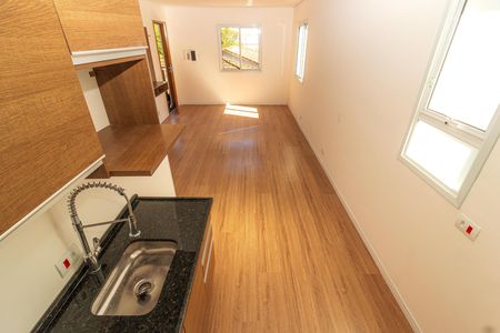 Cozinha e Área de Serviço de kitnet/studio à venda com 1 quarto, 30m² em Jardim Sabara, São Paulo
