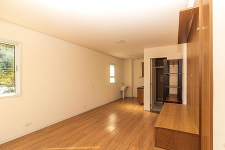 Studio à venda com 30m², 1 quarto e sem vaga Studio à venda com 30m², 1 quarto e sem vagaSala/Quarto