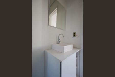 Banheiro de kitnet/studio à venda com 1 quarto, 30m² em Jardim Sabara, São Paulo