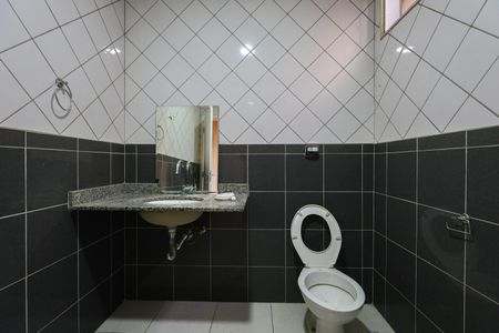 Casa para alugar com 120m², 2 quartos e 3 vagas Casa para alugar com 120m², 2 quartos e 3 vagasBanheiro