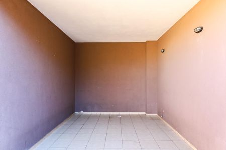 Casa para alugar com 120m², 2 quartos e 3 vagas Casa para alugar com 120m², 2 quartos e 3 vagasGaragem