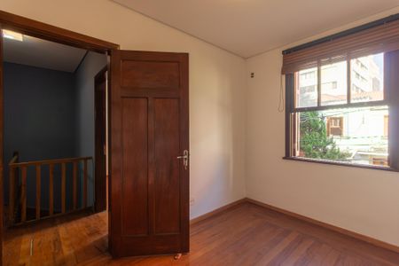 Casa de condomínio para alugar com 110m², 4 quartos e 1 vaga Casa de condomínio para alugar com 110m², 4 quartos e 1 vagaQuarto 1