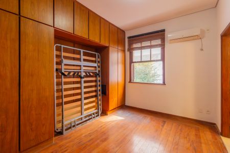 Casa de condomínio para alugar com 110m², 4 quartos e 1 vaga Casa de condomínio para alugar com 110m², 4 quartos e 1 vagaSuíte