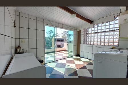 Casa à venda com 256m², 5 quartos e 2 vagas Casa à venda com 256m², 5 quartos e 2 vagasÁrea de Serviço