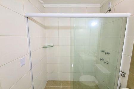 Casa de condomínio para alugar com 154m², 3 quartos e 4 vagas Casa de condomínio para alugar com 154m², 3 quartos e 4 vagasBanheiro da Suíte 1