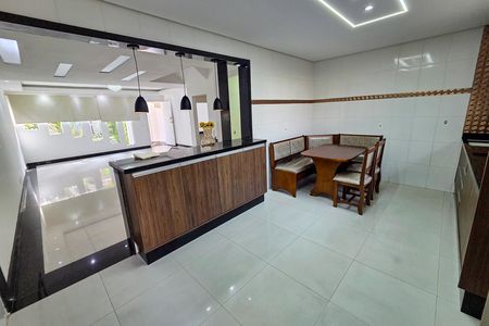 Casa de condomínio para alugar com 154m², 3 quartos e 4 vagas Casa de condomínio para alugar com 154m², 3 quartos e 4 vagasCozinha