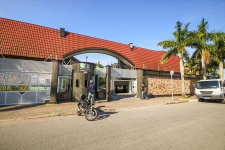 Fachada de casa de condomínio para alugar com 3 quartos, 154m² em Nova Mirim, Praia Grande