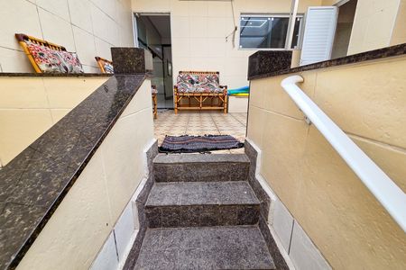 Casa de condomínio para alugar com 154m², 3 quartos e 4 vagas Casa de condomínio para alugar com 154m², 3 quartos e 4 vagasEscada