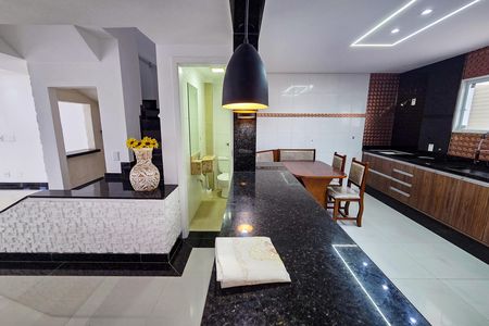 Cozinha de casa de condomínio para alugar com 3 quartos, 154m² em Nova Mirim, Praia Grande