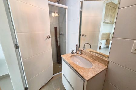 Casa de condomínio para alugar com 154m², 3 quartos e 4 vagas Casa de condomínio para alugar com 154m², 3 quartos e 4 vagasBanheiro da Suíte 3