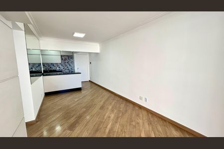 Apartamento à venda com 75m², 2 quartos e 2 vagas Apartamento à venda com 75m², 2 quartos e 2 vagasSala