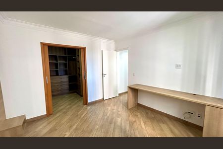 Apartamento à venda com 75m², 2 quartos e 2 vagas Apartamento à venda com 75m², 2 quartos e 2 vagasQuarto Suíte