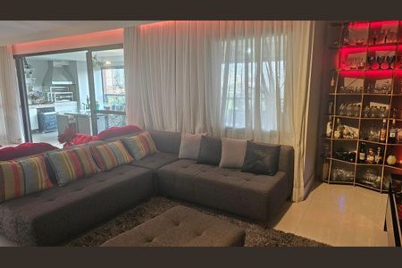 Apartamento para alugar com 3 quartos, 210m² em Santo Amaro, São Paulo