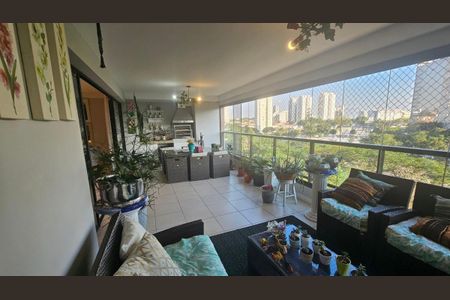 Apartamento para alugar com 3 quartos, 210m² em Santo Amaro, São Paulo