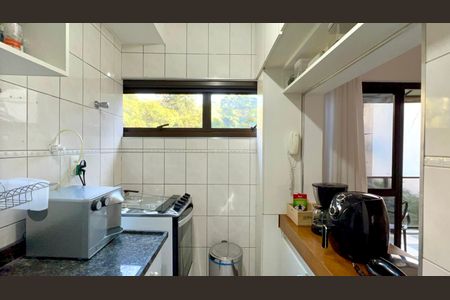 Cozinha de apartamento para alugar com 2 quartos, 74m² em Jardim Paulista, São Paulo
