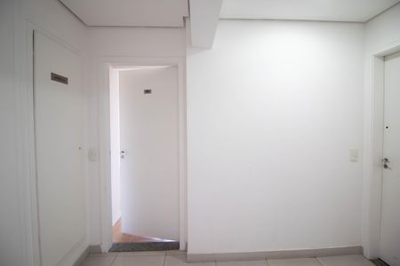 Apartamento para alugar com 62m², 2 quartos e 1 vaga Apartamento para alugar com 62m², 2 quartos e 1 vagaHall de entrada