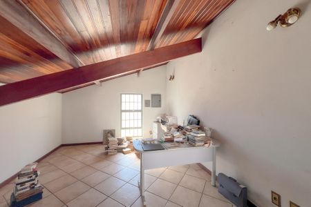 Casa à venda com 4 quartos, 325m² em Jardim Soleil, Valinhos