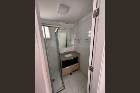 Apartamento à venda com 69m², 3 quartos e 1 vaga Apartamento à venda com 69m², 3 quartos e 1 vagaBanheiro social