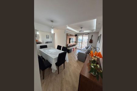 Apartamento à venda com 69m², 3 quartos e 1 vaga Apartamento à venda com 69m², 3 quartos e 1 vagaSala