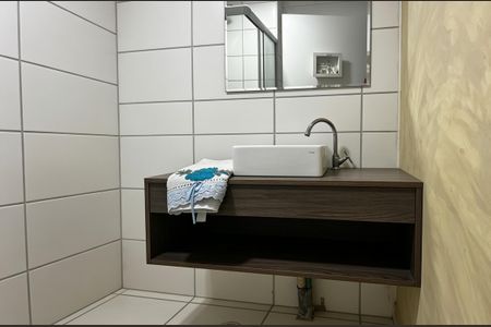 Banheiro de apartamento para alugar com 1 quarto, 34m² em Vila Suzana, São Paulo