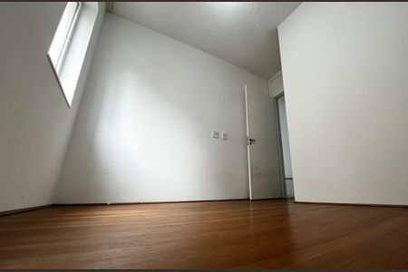 Quarto de apartamento para alugar com 1 quarto, 34m² em Vila Suzana, São Paulo