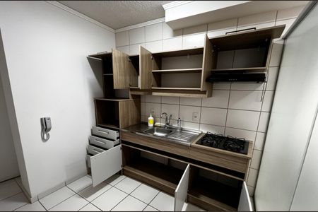 Cozinha de apartamento para alugar com 1 quarto, 34m² em Vila Suzana, São Paulo