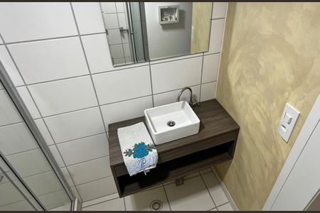 Banheiro de apartamento para alugar com 1 quarto, 34m² em Vila Suzana, São Paulo