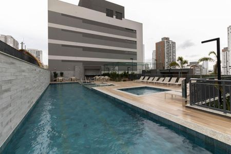 Apartamento à venda com 95m², 3 quartos e 1 vaga Apartamento à venda com 95m², 3 quartos e 1 vagaPiscina