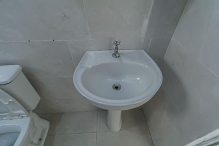 Casa para alugar com 70m², 1 quarto e 1 vaga Casa para alugar com 70m², 1 quarto e 1 vagaBanheiro