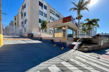 Fachada de apartamento para alugar com 3 quartos, 81m² em Estreito, Florianópolis