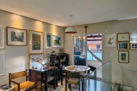 Casa de condomínio para alugar com 74m², 2 quartos e 1 vaga Casa de condomínio para alugar com 74m², 2 quartos e 1 vagaSala