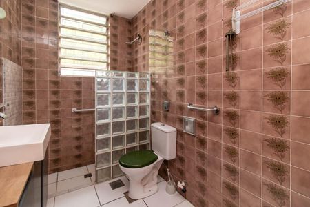 Casa para alugar com 100m², 2 quartos e 2 vagas Casa para alugar com 100m², 2 quartos e 2 vagasBanheiro