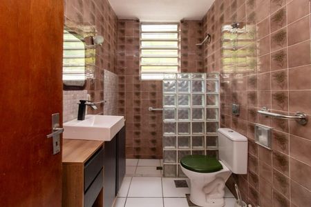 Casa para alugar com 100m², 2 quartos e 2 vagas Casa para alugar com 100m², 2 quartos e 2 vagasBanheiro
