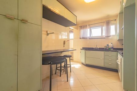 Apartamento para alugar com 76m², 2 quartos e 1 vaga