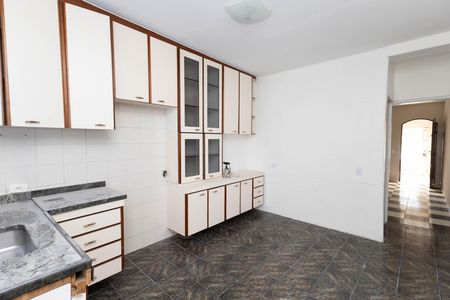 Casa para alugar com 90m², 2 quartos e 1 vagaCozinha - Armários