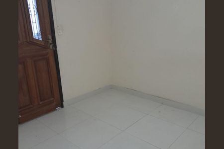 Sala de apartamento para alugar com 2 quartos, 75m² em Covanca, São Gonçalo