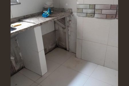 Cozinha de apartamento para alugar com 2 quartos, 75m² em Covanca, São Gonçalo