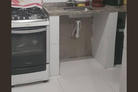 Cozinha de apartamento para alugar com 2 quartos, 75m² em Covanca, São Gonçalo