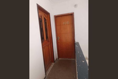 Sala de apartamento para alugar com 2 quartos, 75m² em Covanca, São Gonçalo