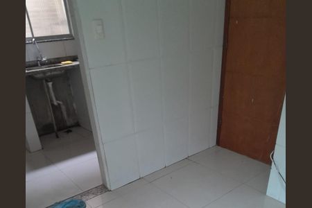 Sala de apartamento para alugar com 2 quartos, 75m² em Covanca, São Gonçalo