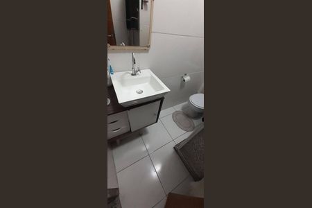 Banheiro de apartamento para alugar com 2 quartos, 75m² em Covanca, São Gonçalo