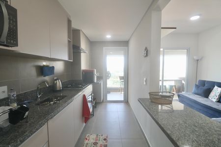 Cozinha de apartamento para alugar com 1 quarto, 56m² em Balneario Cidade Atlantica, Guarujá