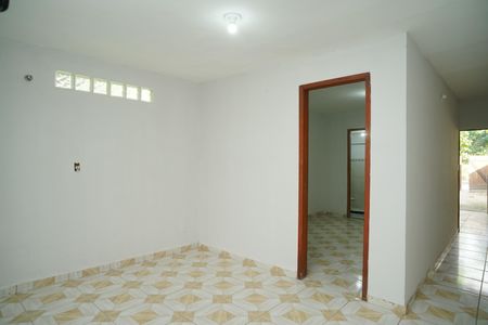 Casa para alugar com 70m², 1 quarto e 2 vagasSala