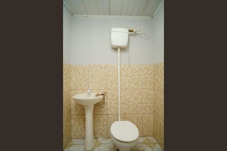 Casa para alugar com 70m², 1 quarto e 2 vagasBanheiro de serviço
