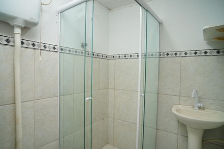Banheiro da Suíte de casa para alugar com 1 quarto, 70m² em Itaipuaçu, Maricá
