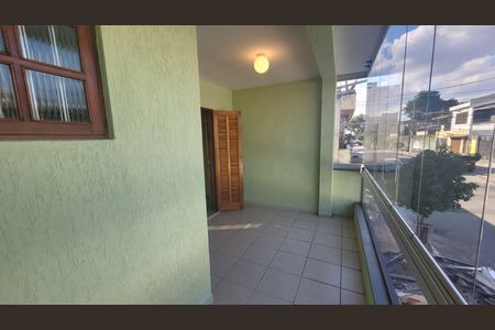 Casa para alugar com 250m², 4 quartos e 2 vagas Casa para alugar com 250m², 4 quartos e 2 vagasVaranda
